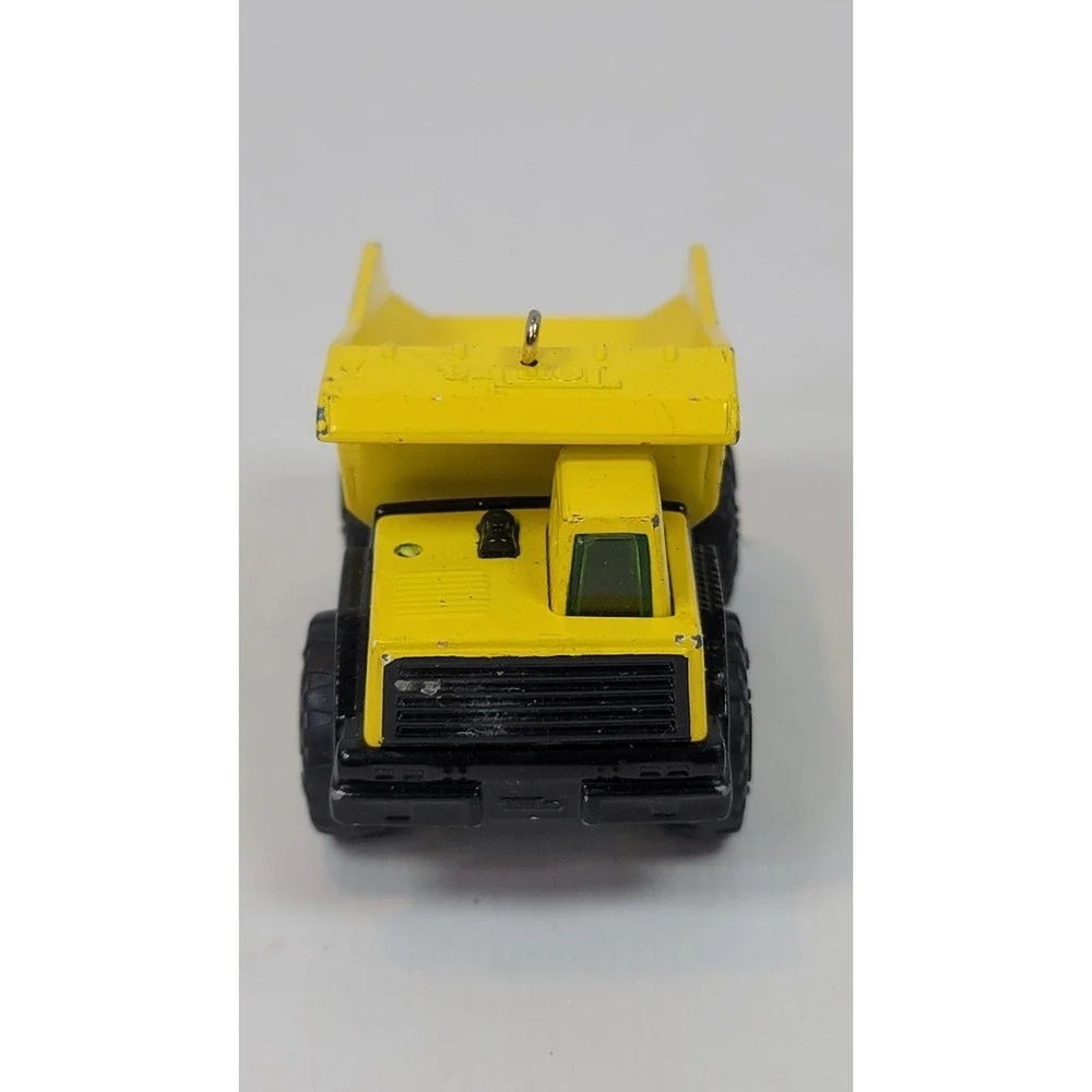 TONKA Mighty Dump Truck Hallmark Keepsake Christmas Ornament Die Cast Metal 1996